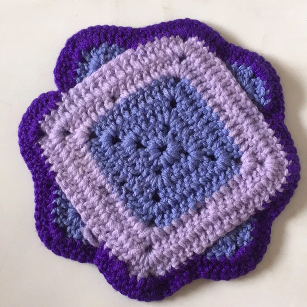 🐠 4 Handcrafted yarn pot holder/trivet/decoration
